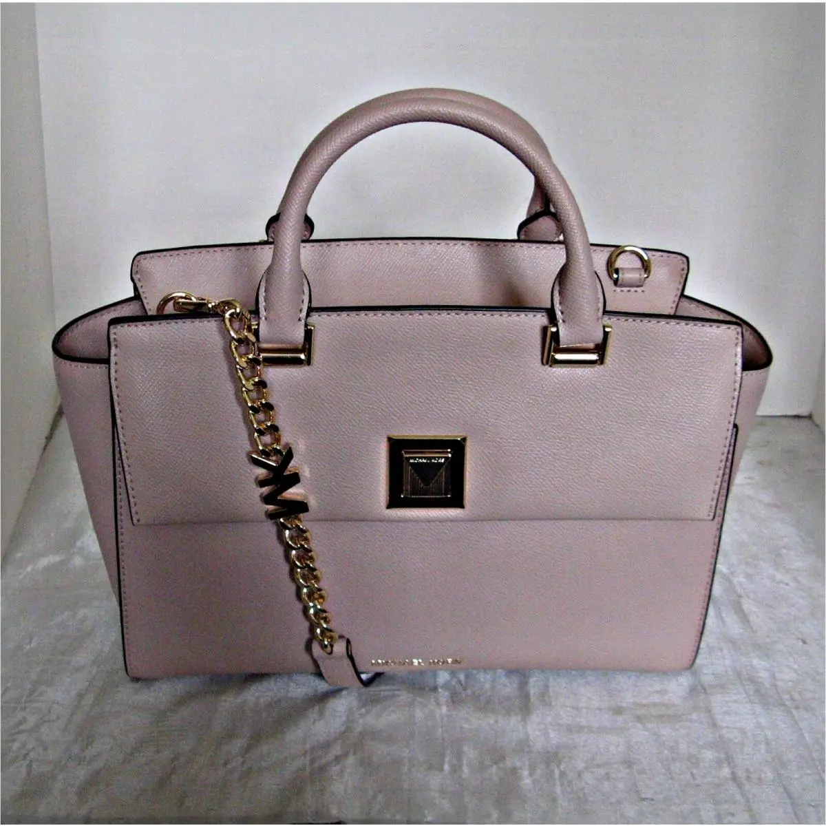 - Sylvia Medium Top Zip Leather Satchel - Soft Pink by Michael Kors