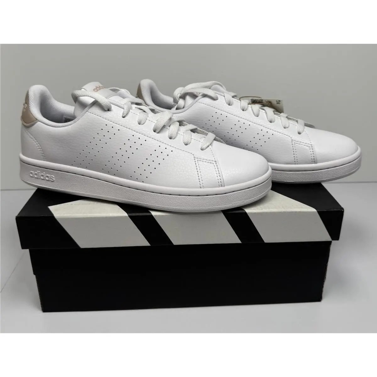 Adidas shoes - White 0