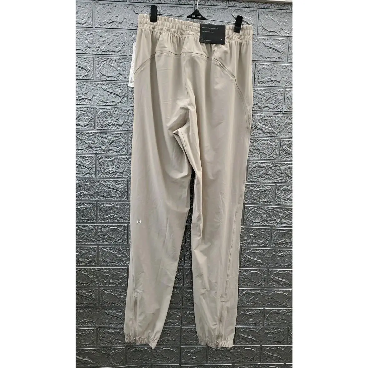 Lululemon clothing - Tan 0