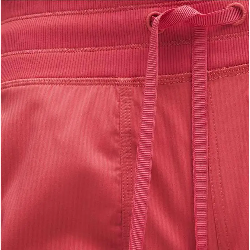 Lululemon clothing - Red 5
