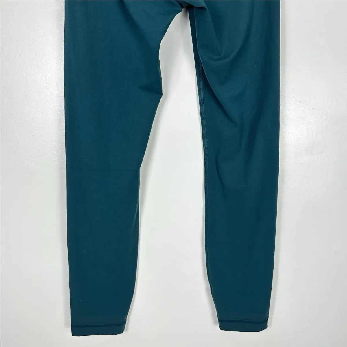 Lululemon clothing - WUNDER UNDER NULU 25