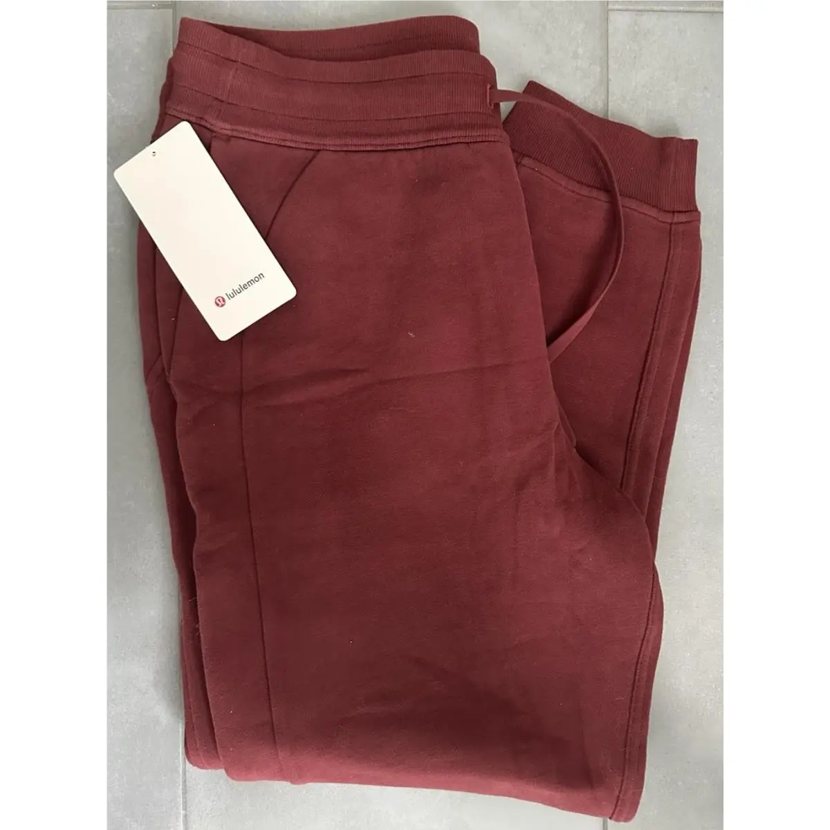 Lululemon clothing - Red 0