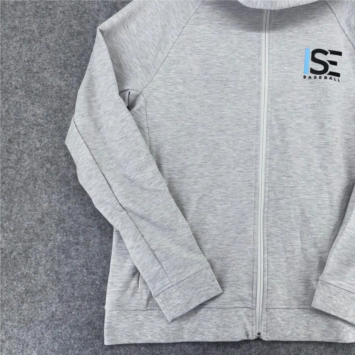 Lululemon clothing - Gray 9