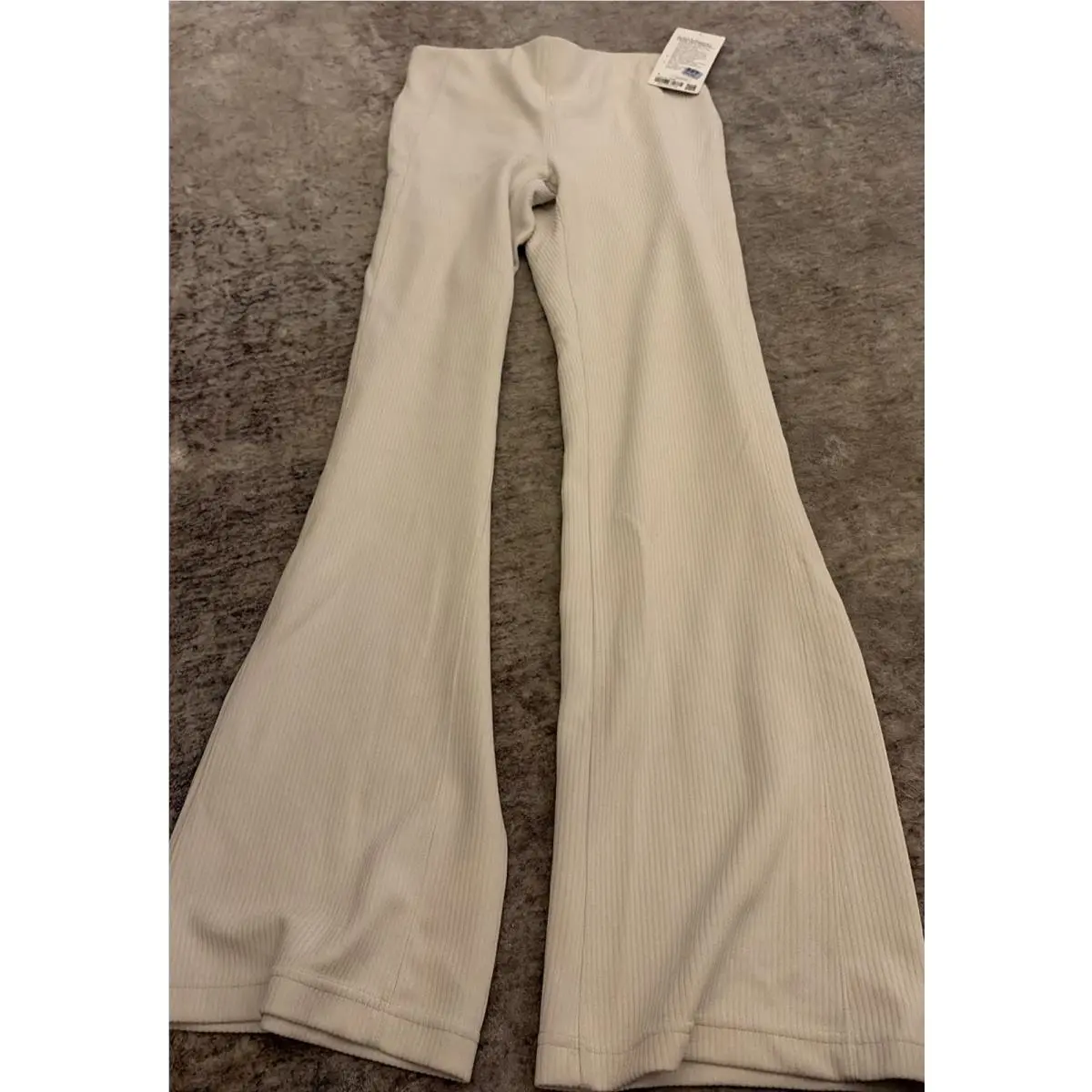 Lululemon clothing - Bone 0