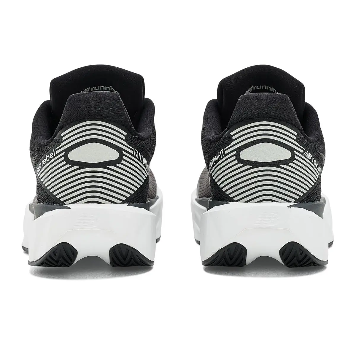 New Balance shoes - Black/White 5