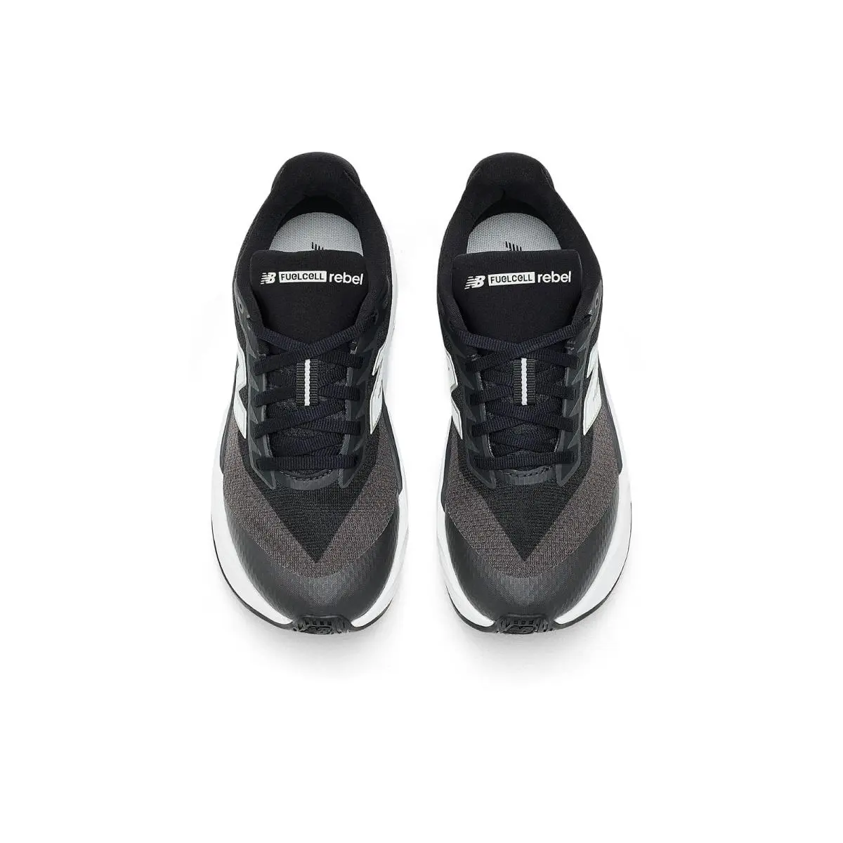 New Balance shoes - Black/White 7