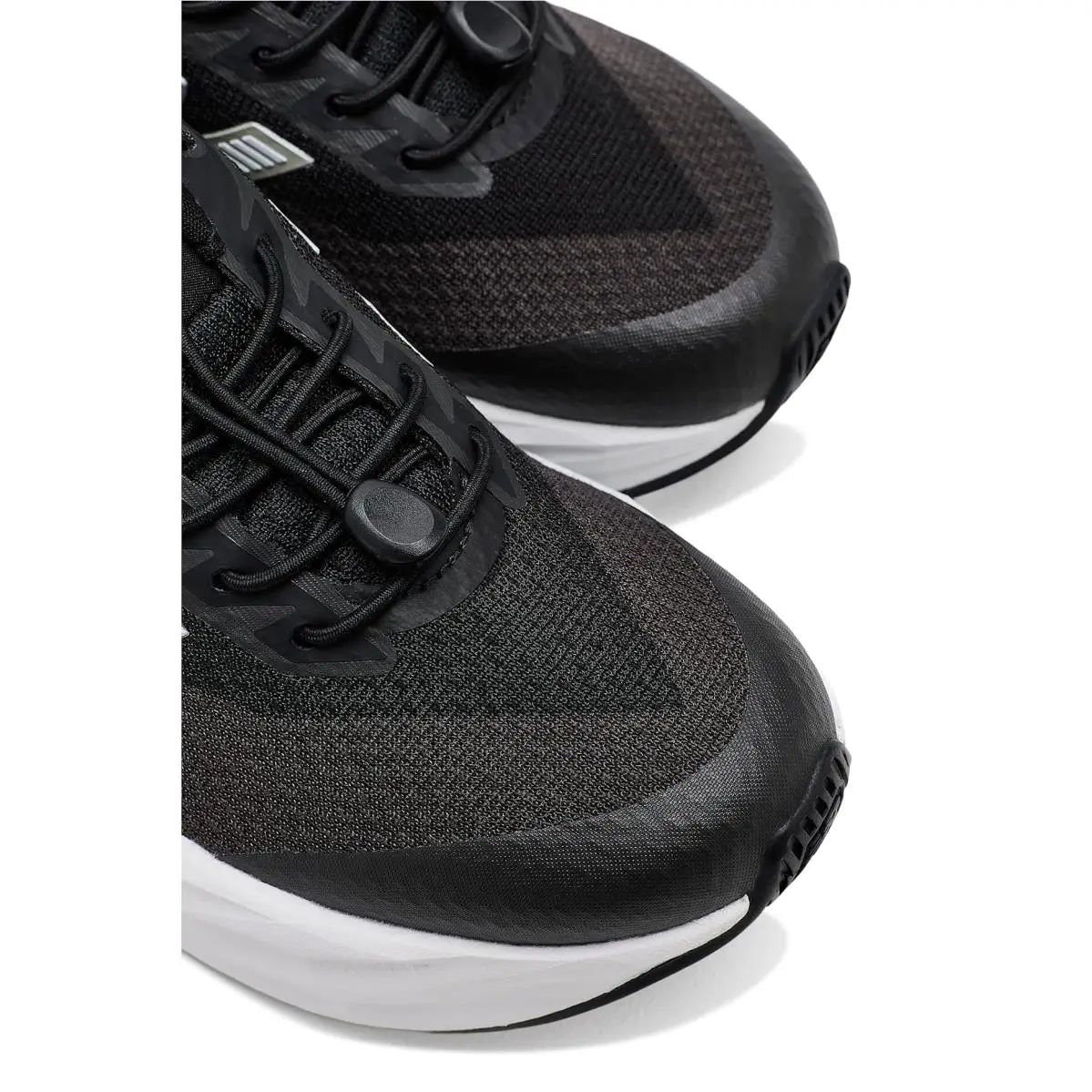 New Balance shoes - Black/White 11