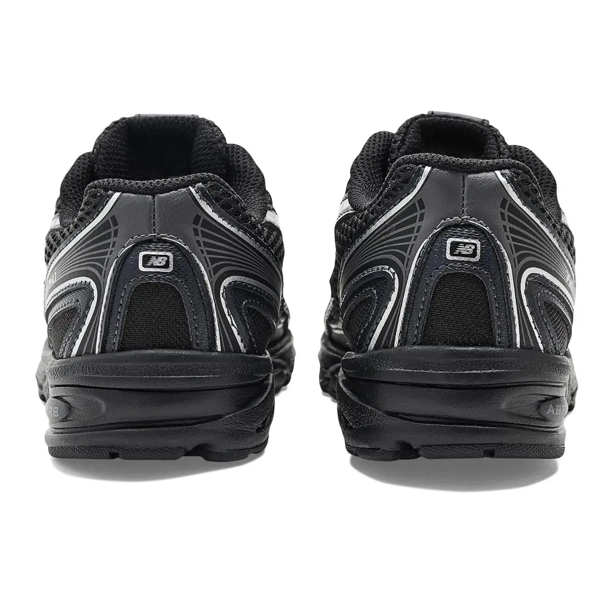 New Balance shoes - Black/Silver Metallic 12