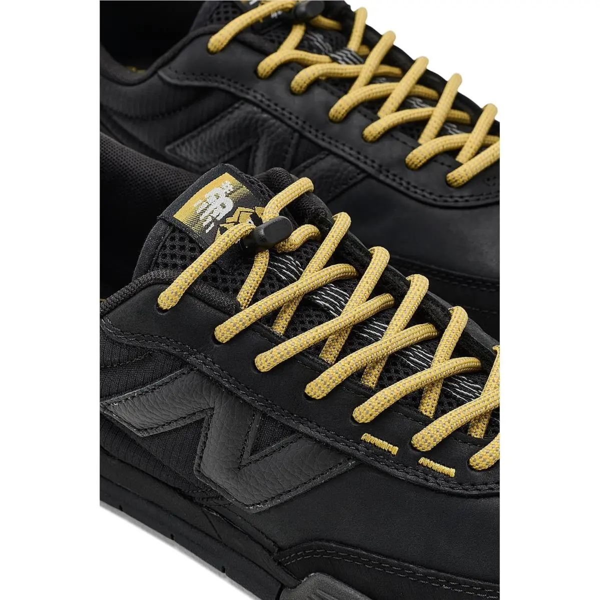New Balance shoes - Black/Black 4