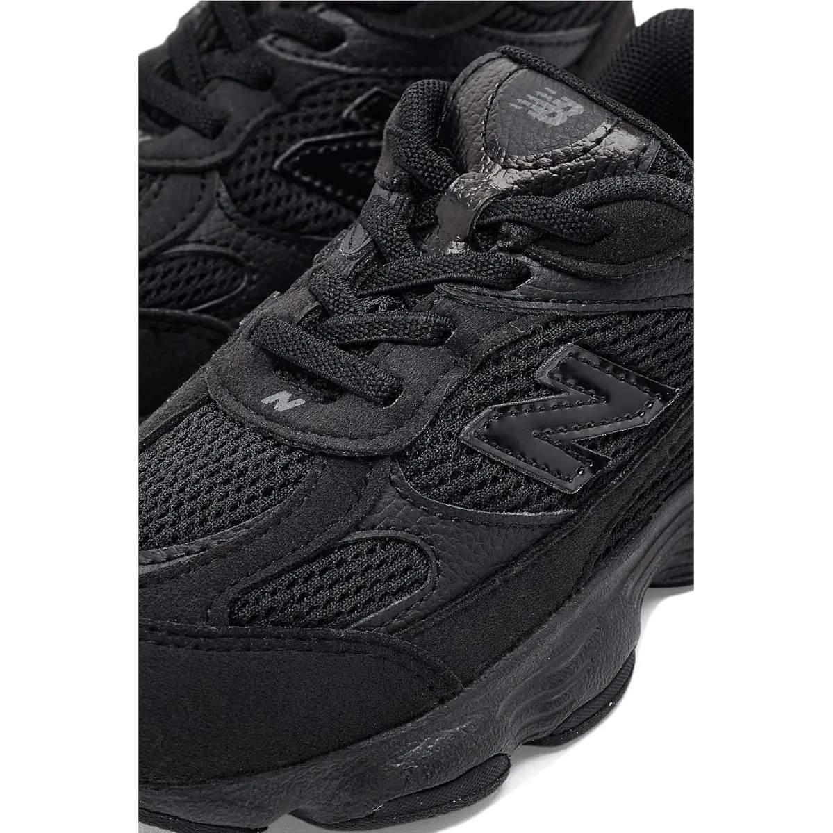 New Balance shoes - Black/Black 11