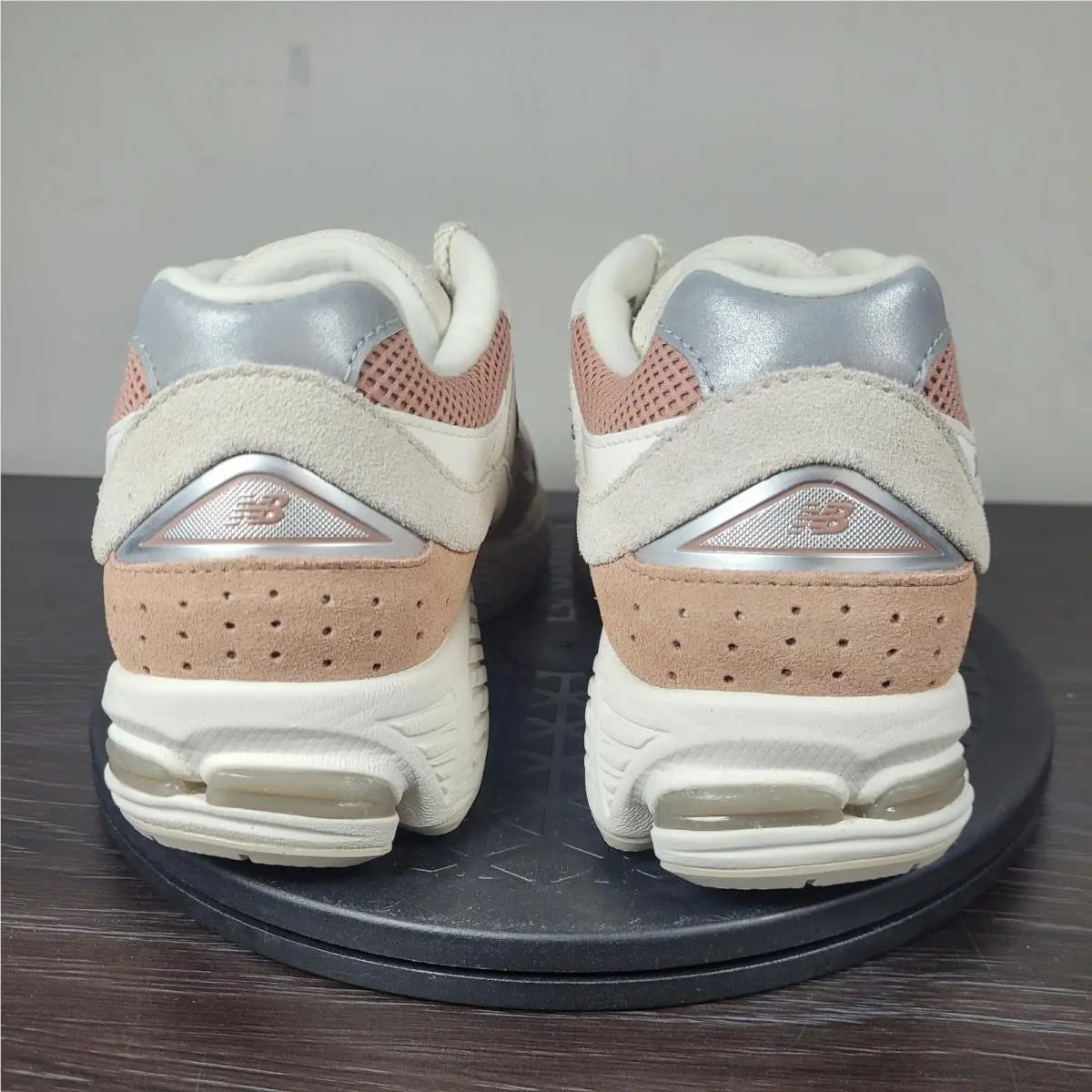 New Balance shoes - New Balance 2002 R - U2002RNB - Gray / Brown 1