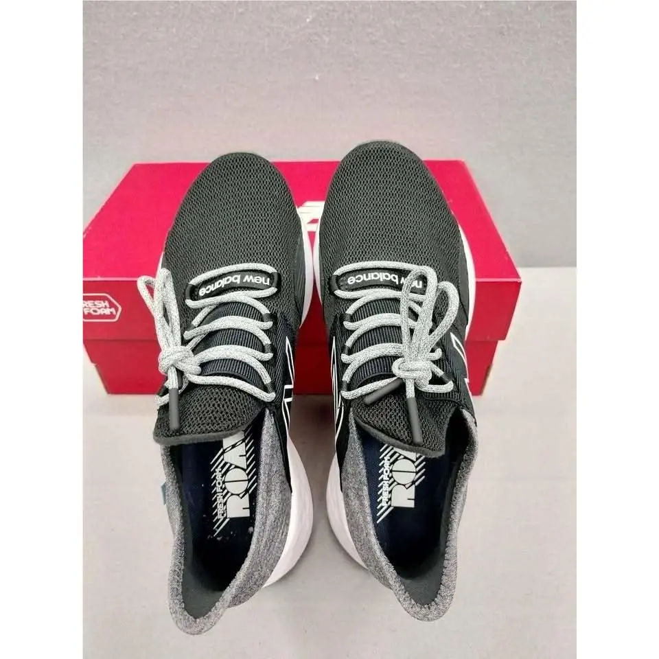 New Balance shoes - New Balance Fresh Foam Roav - Black 1
