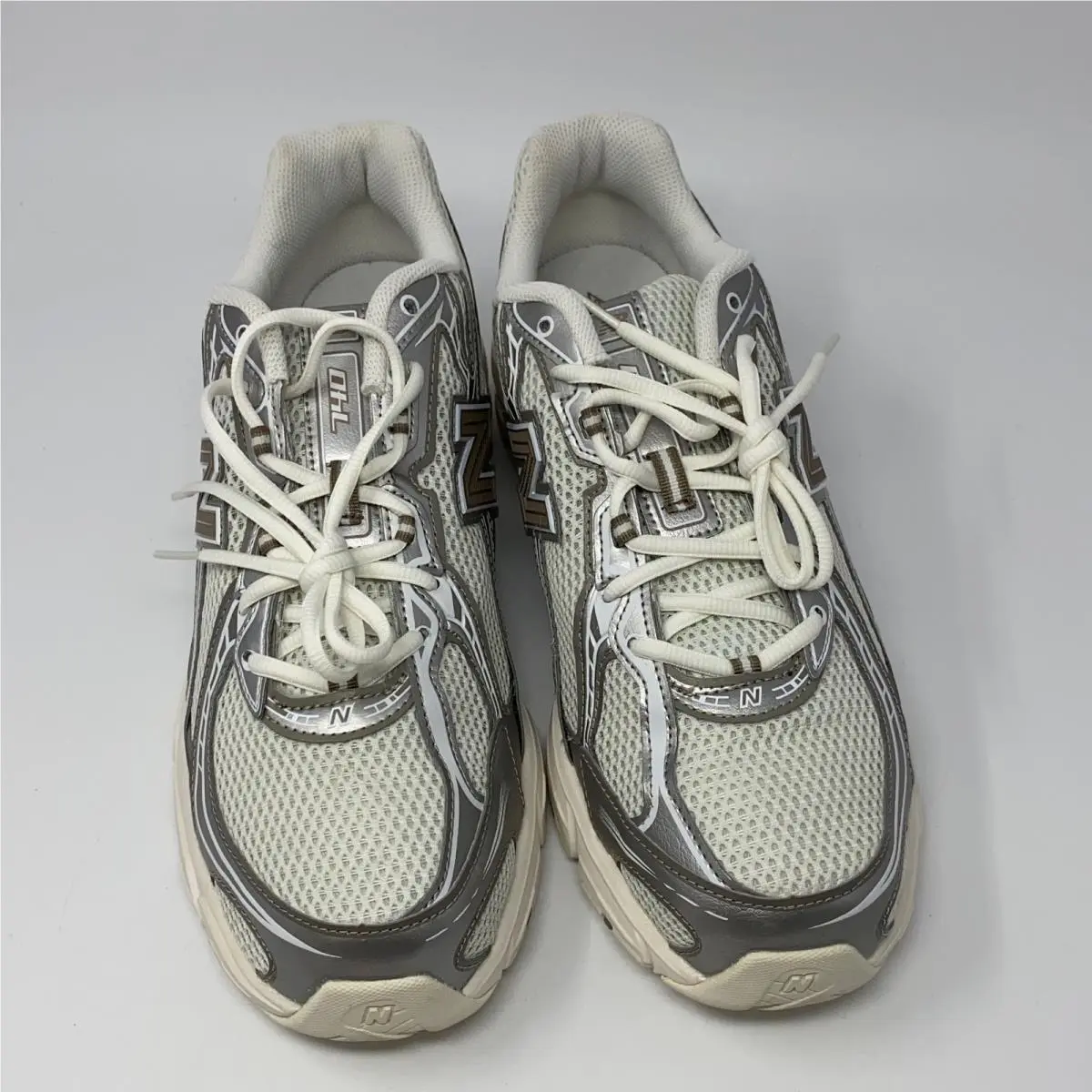 New Balance shoes - White (UPC: 198689043538) 1