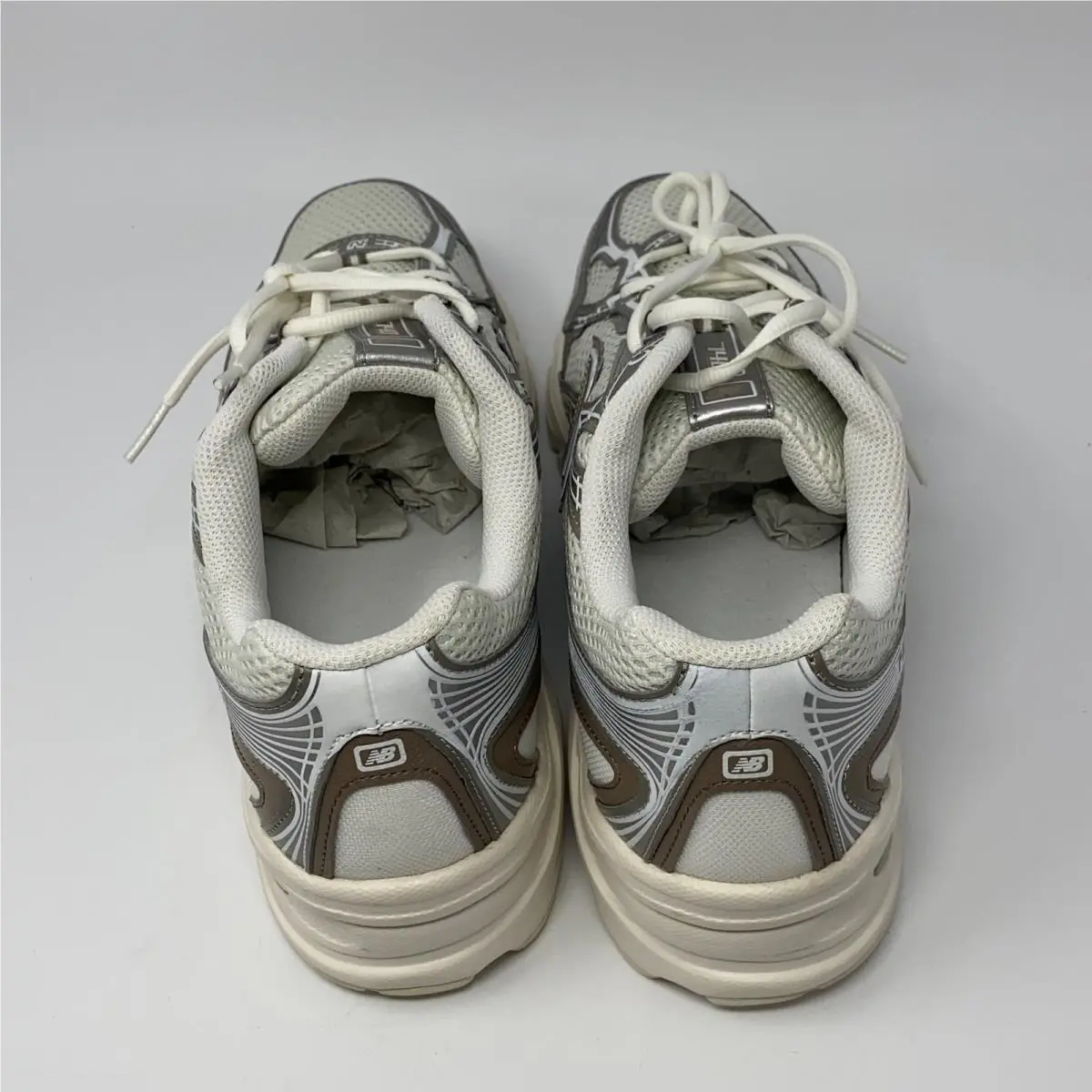 New Balance shoes - White (UPC: 198689043538) 2