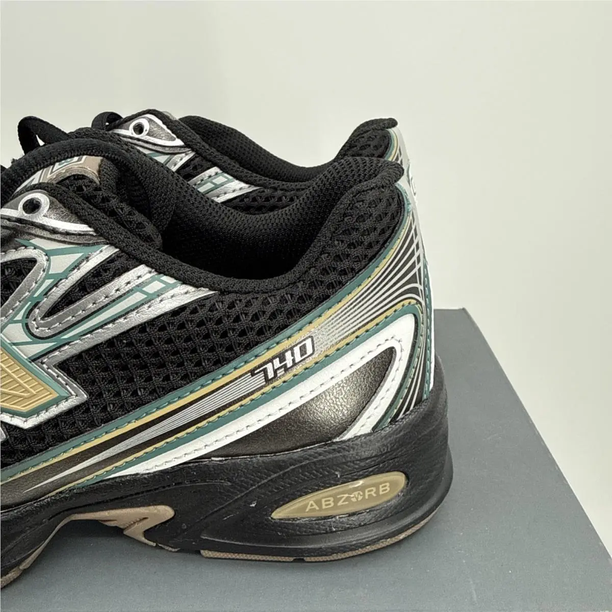 New Balance shoes - Black 4