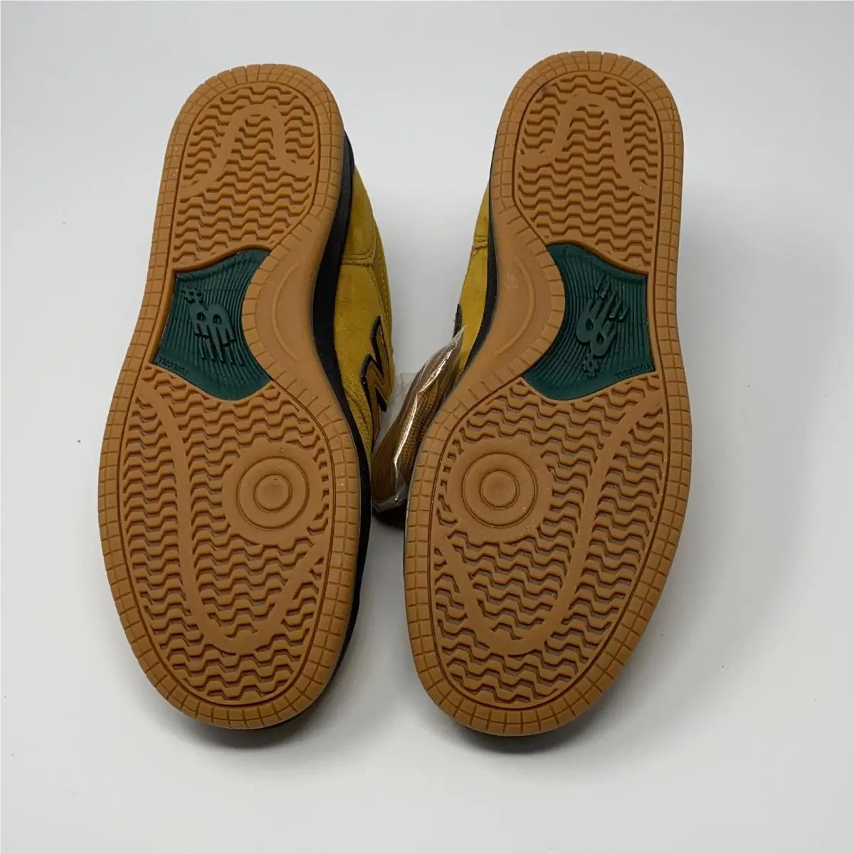 New Balance shoes - Brown (UPC: 197968243584) 4