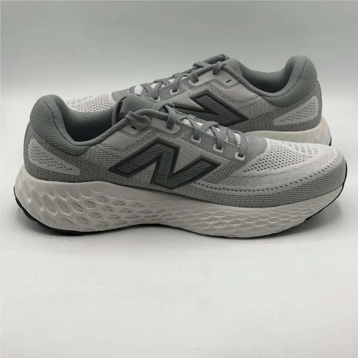 New Balance shoes - MEVOZLG4 - Gray 1