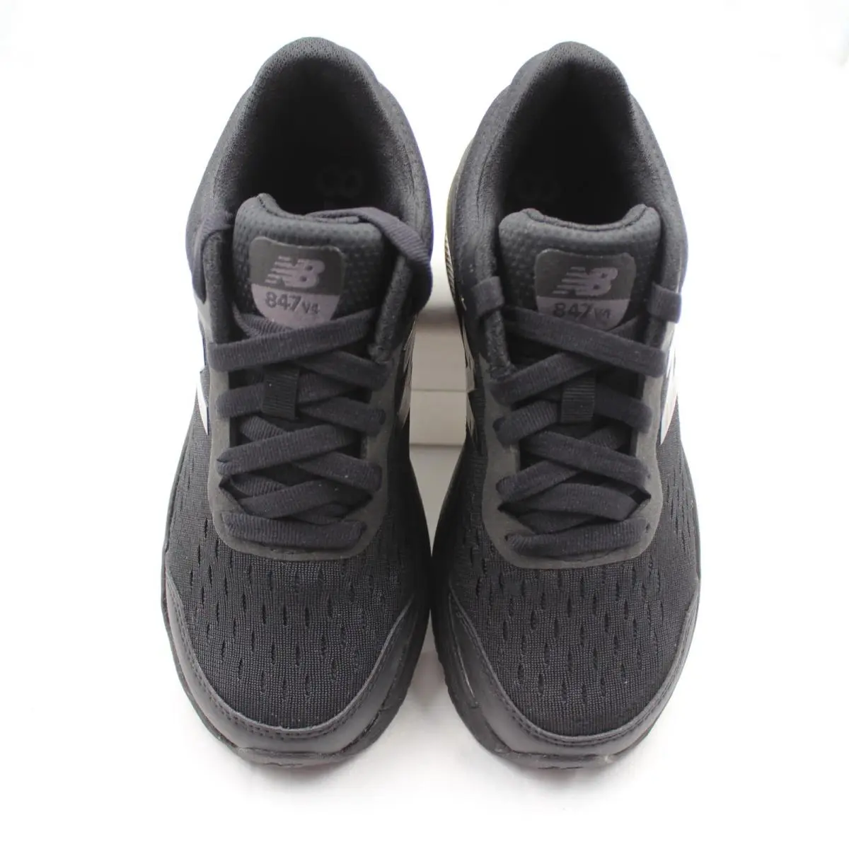 New Balance shoes - New Balance 847v4 - Black 3