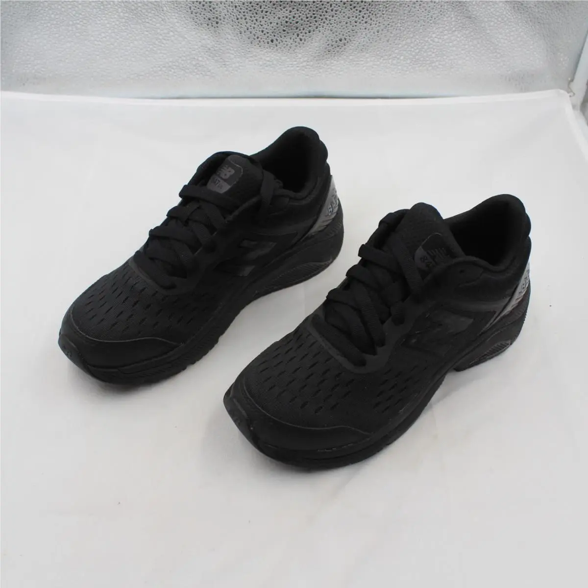 New Balance shoes - New Balance 847v4 - Black 8