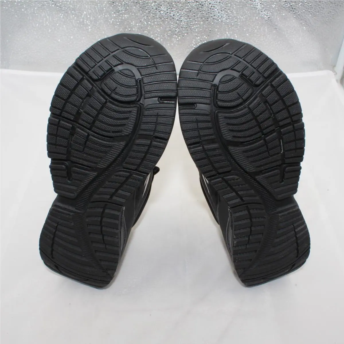 New Balance shoes - New Balance 847v4 - Black 6