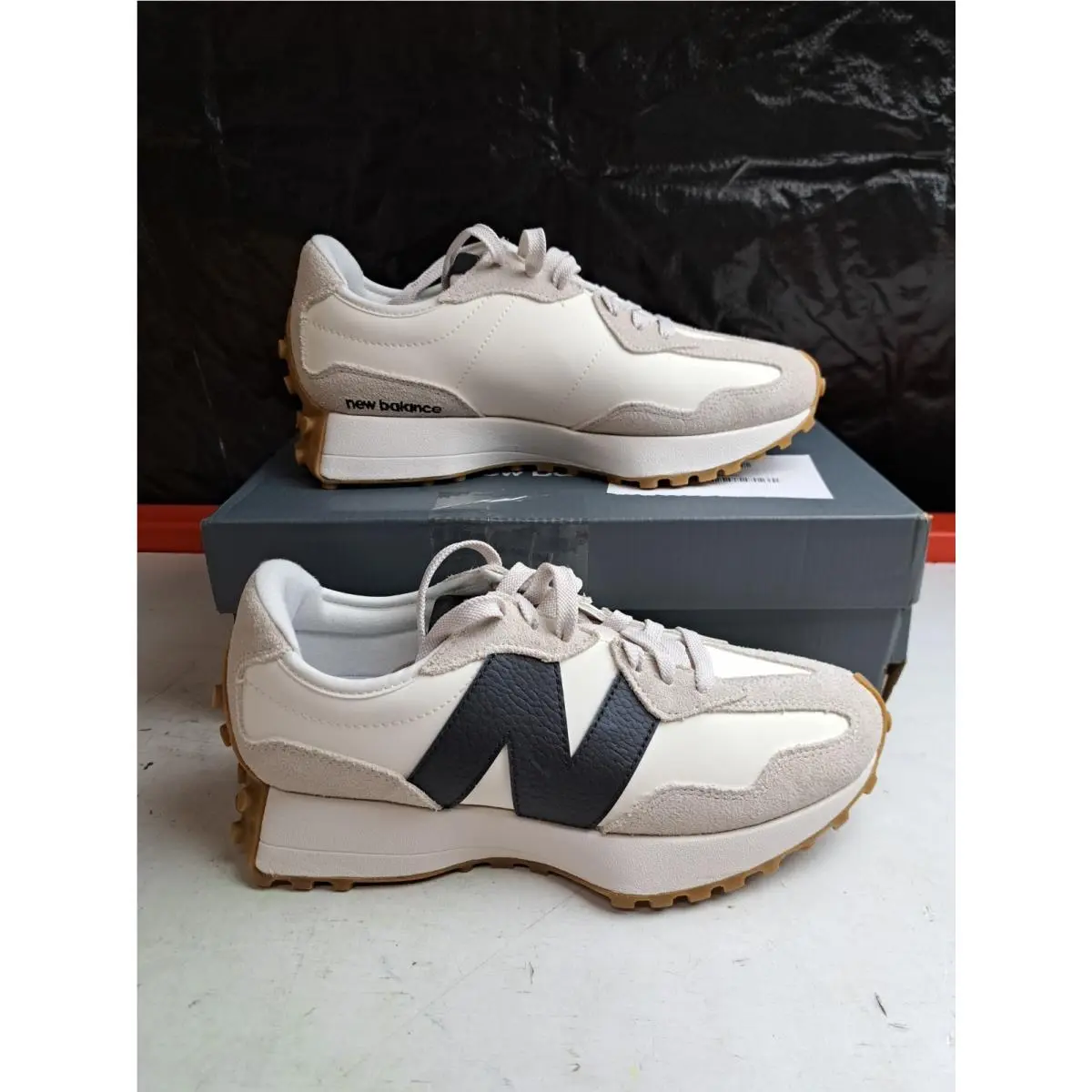 New Balance shoes - New Balance 327 - White 0