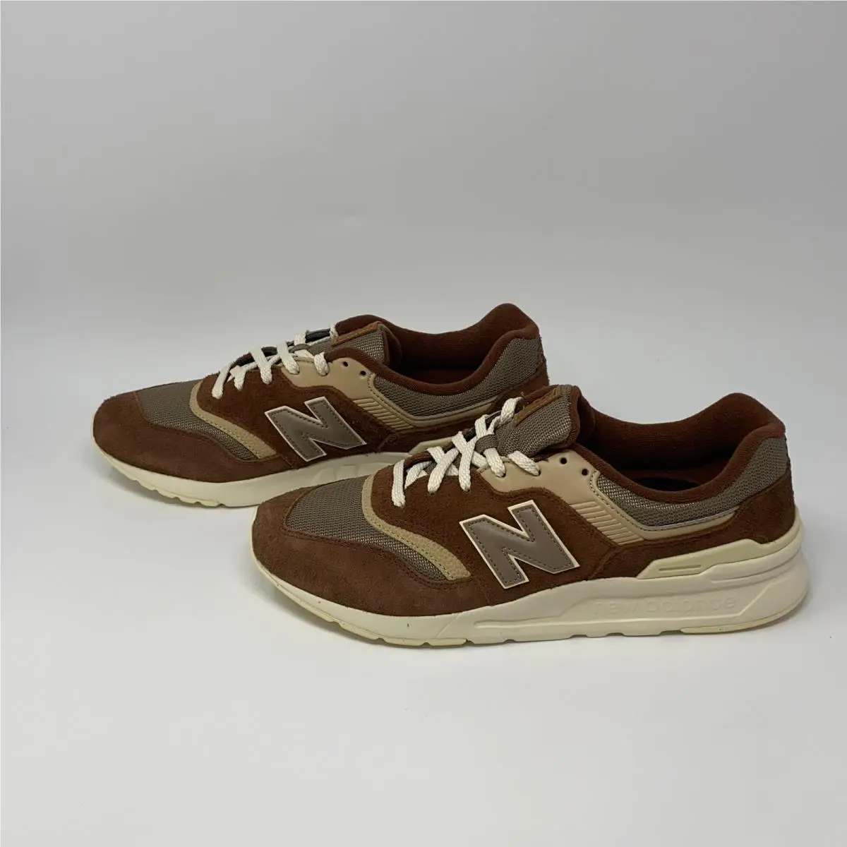 New Balance shoes - Brown (UPC: 197966884932) 0