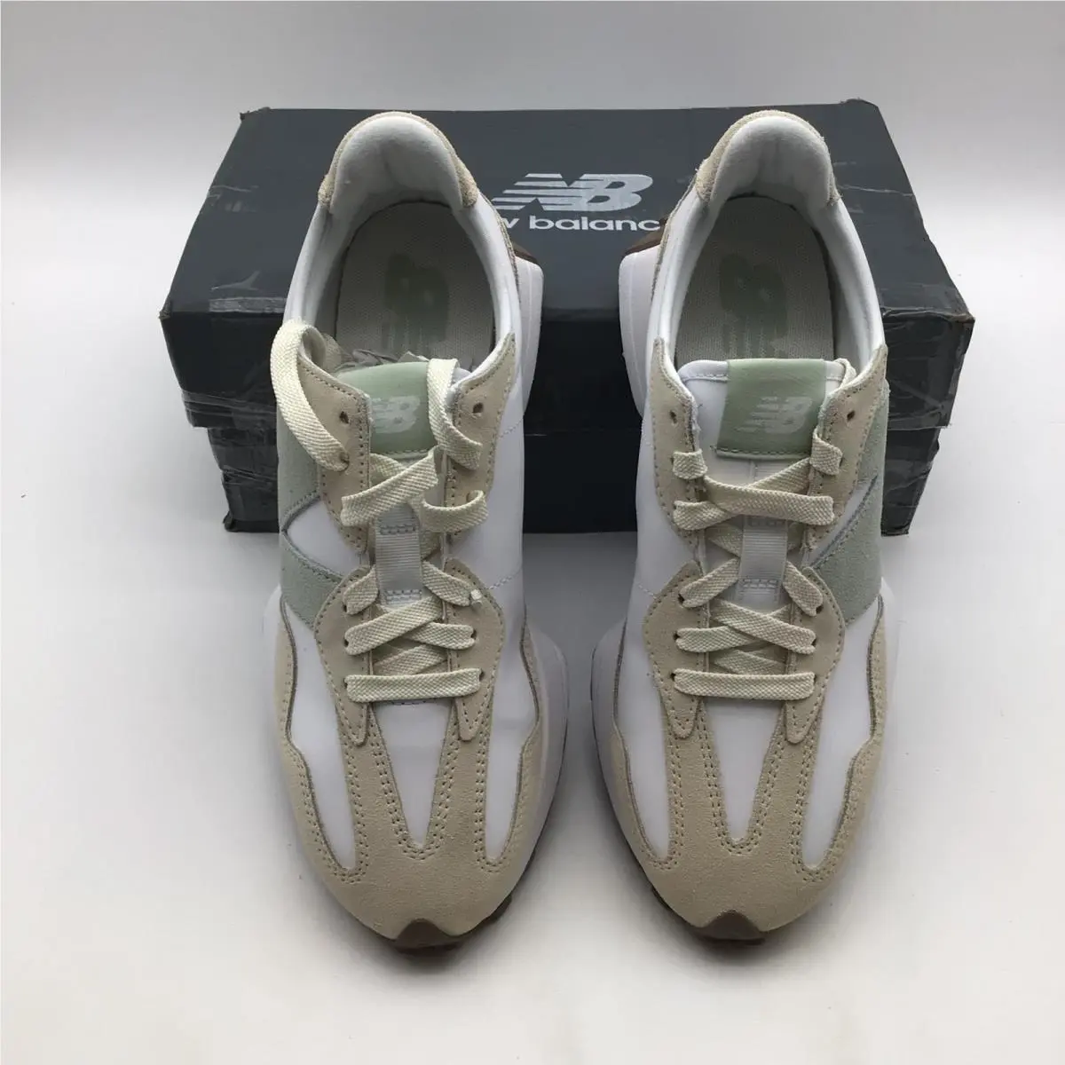 New Balance shoes - New Balance 327 - Beige 1