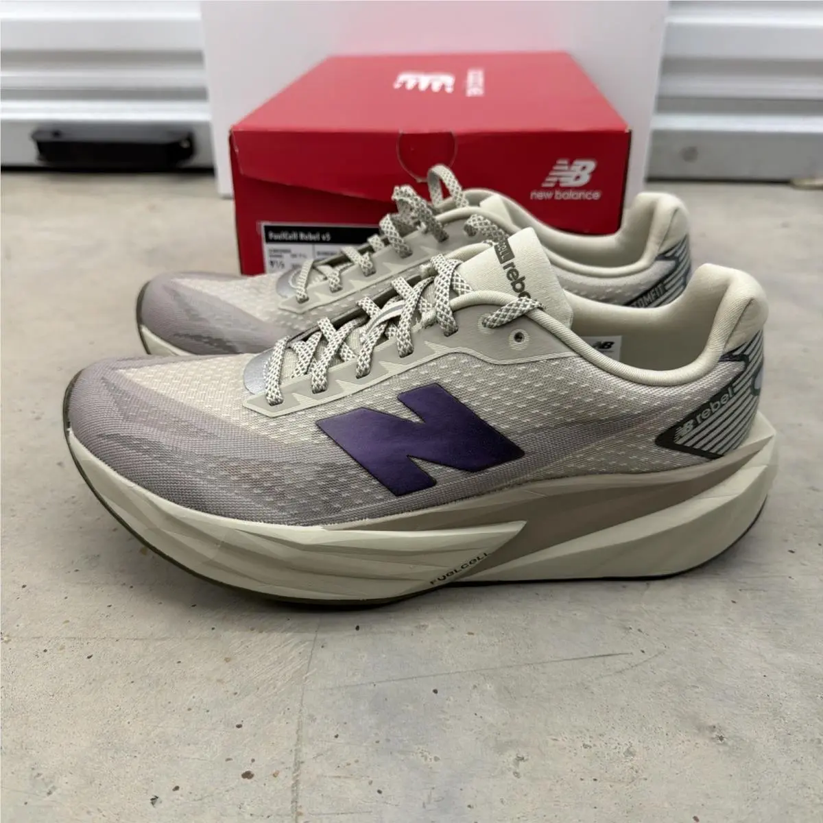 New Balance shoes - Fuelcell Rebel V5 2e Wide - Mfcxpa52e - Khaki 0