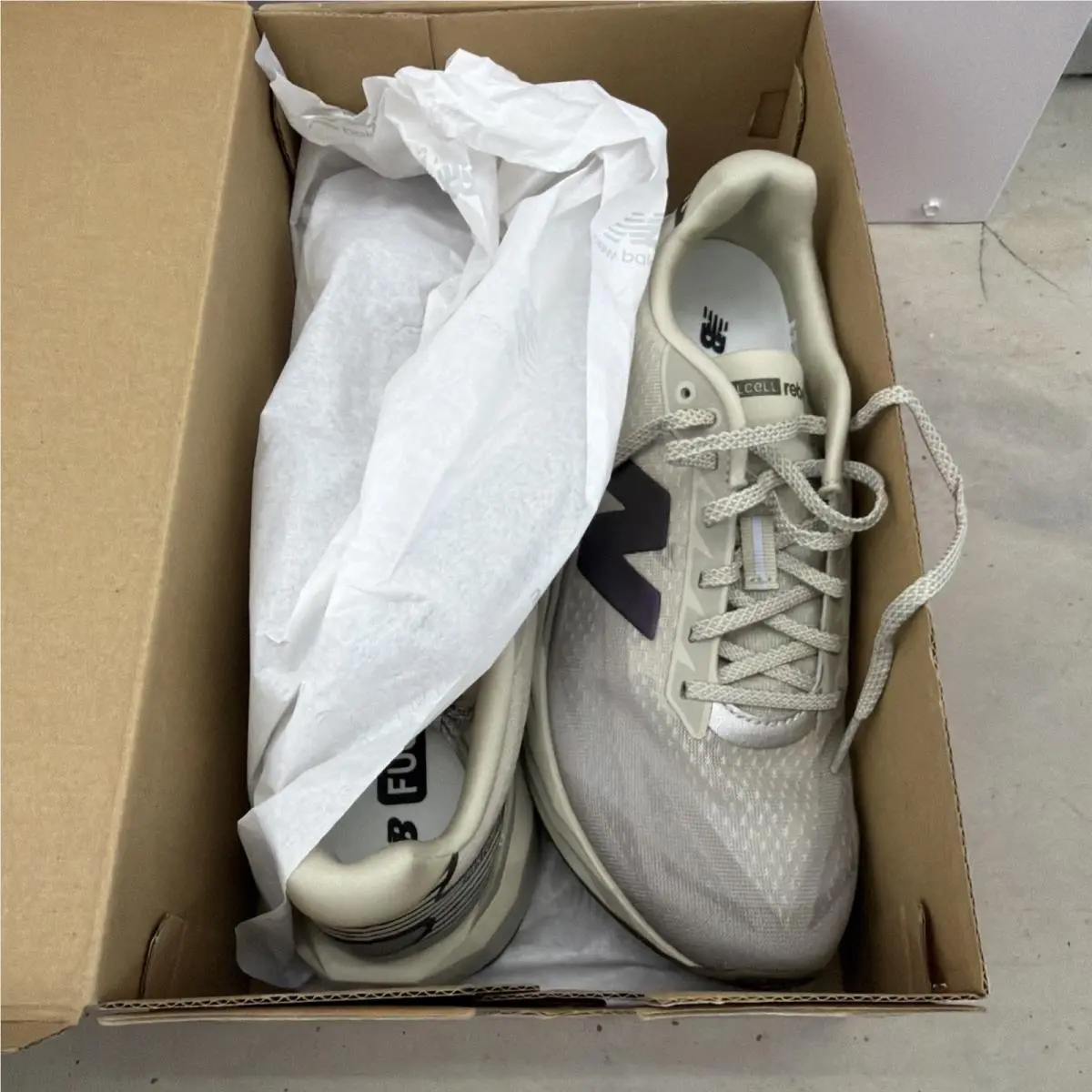 New Balance shoes - Fuelcell Rebel V5 2e Wide - Mfcxpa52e - Khaki 1