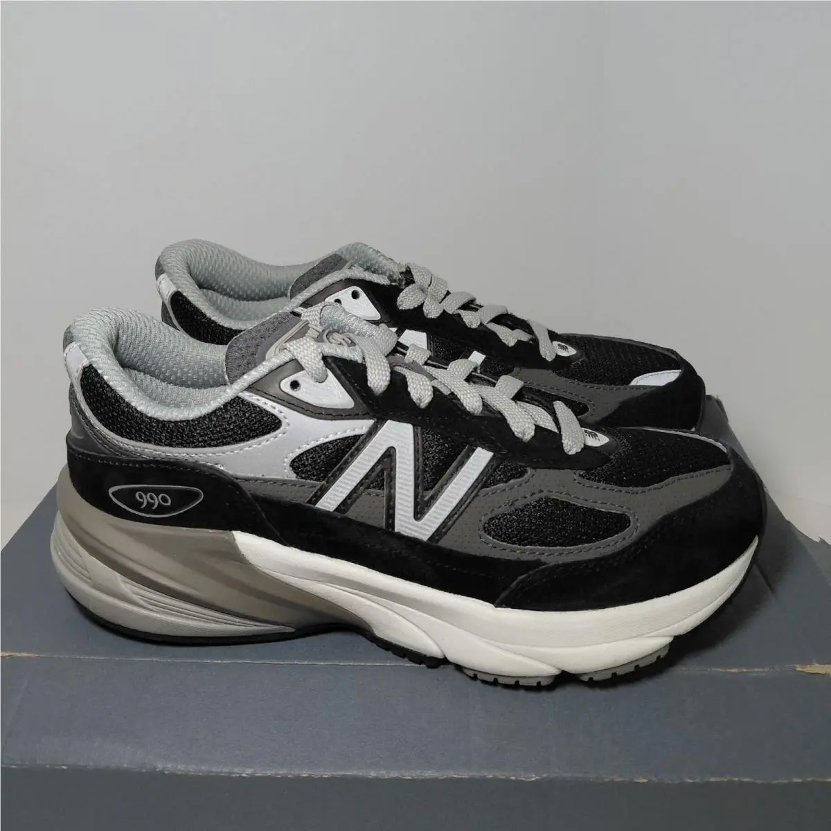 New Balance shoes - New Balance 990v6 - Black 2