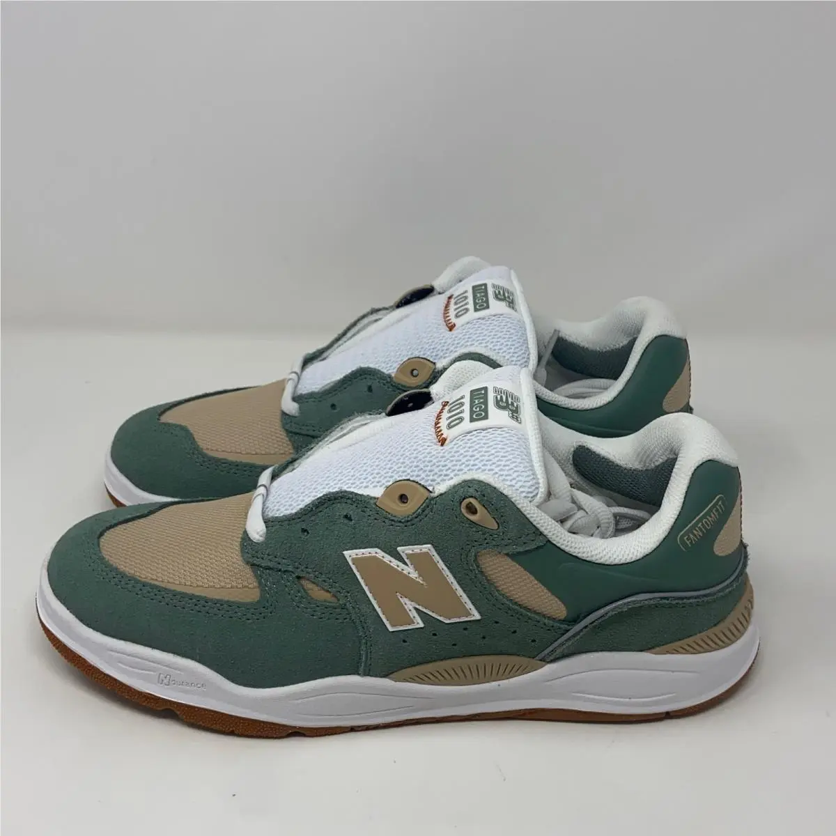New Balance shoes - Green (UPC: 198686414522) 0