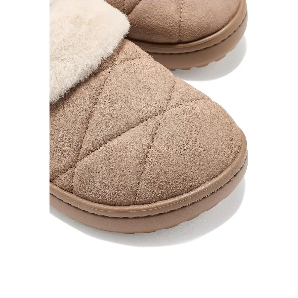 Crocs shoes - Sepia Quilted Suede 11