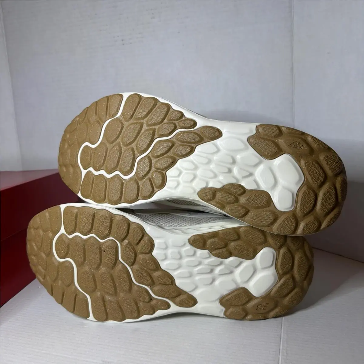 New Balance shoes - New Balance Fresh Foam Arishi - White Grey (UPC: 0198688774242) 20