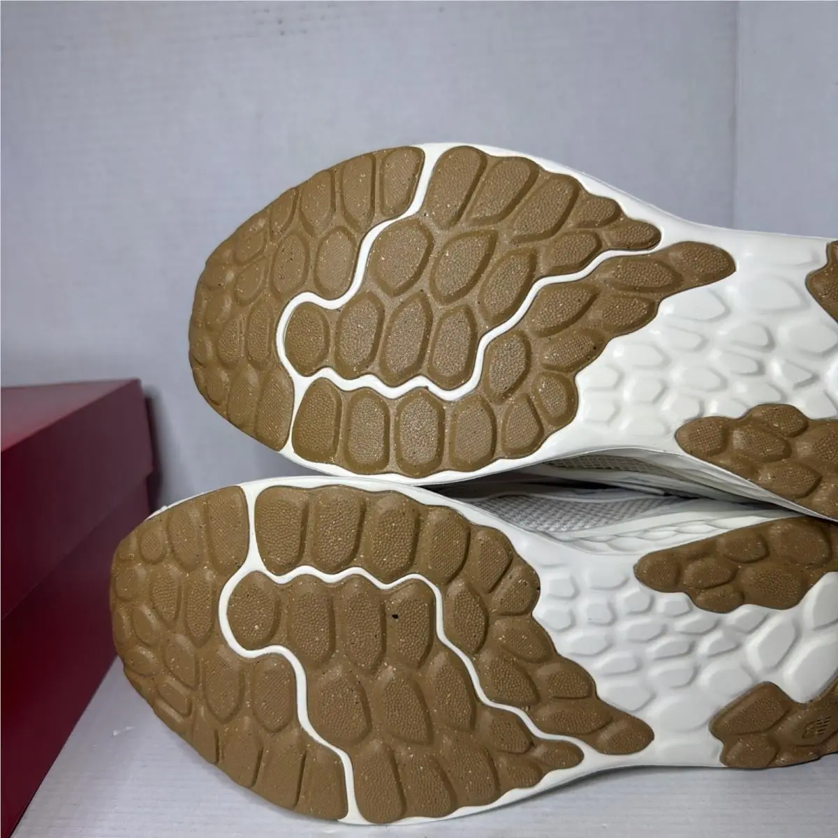 New Balance shoes - New Balance Fresh Foam Arishi - White Grey (UPC: 0198688774242) 22