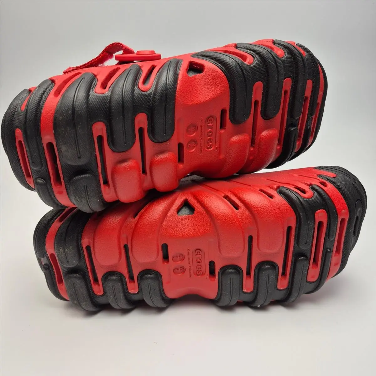 Crocs shoes - 213385-7CX - 213385-7CX - Red (UPC: 198445418082) 7