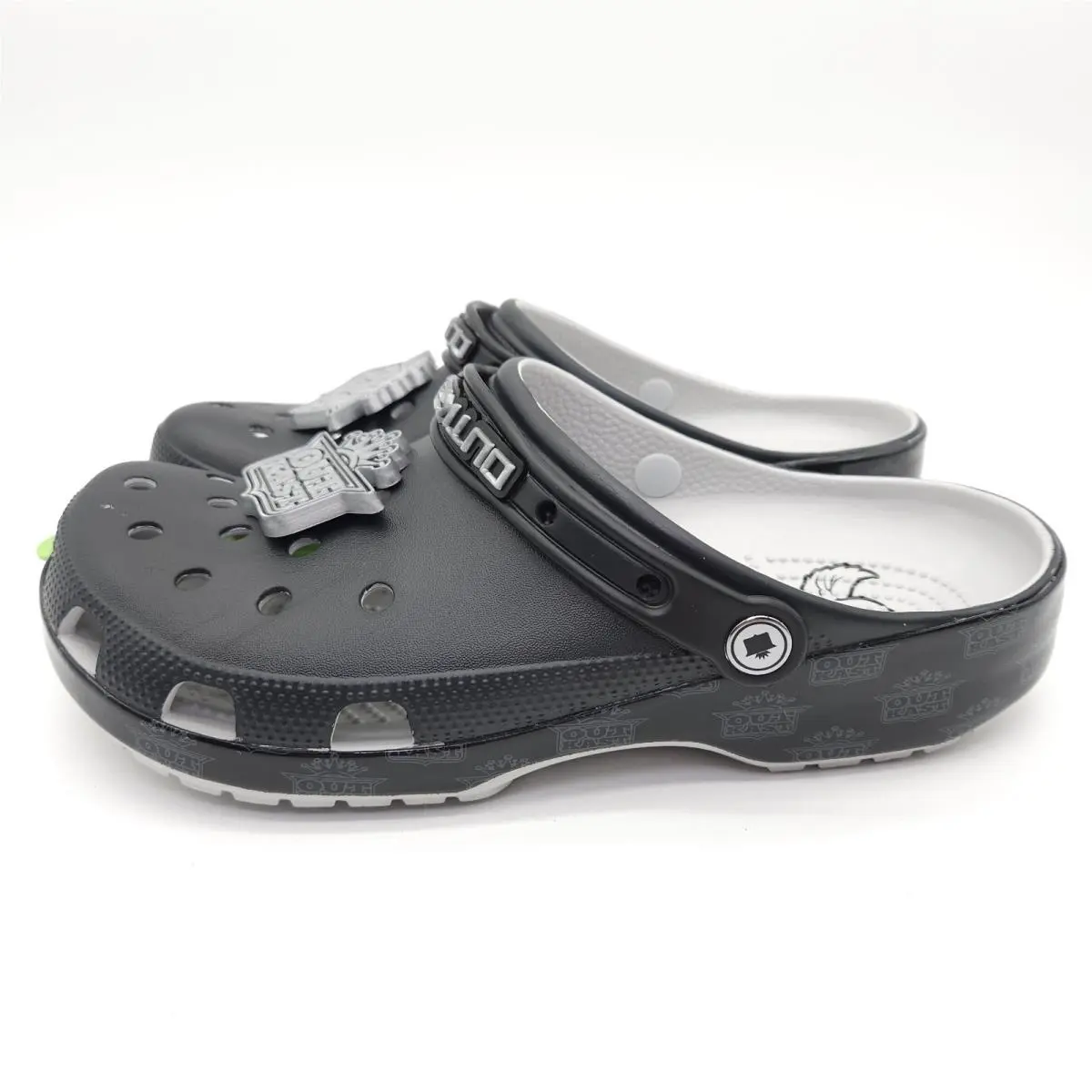 Crocs shoes - Crocs Classic Clog - Classic Clog - Black (UPC: 196265500048) 0