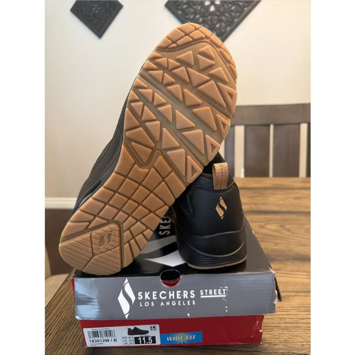 Skechers shoes - SKECHERS 183012 UNO ALDER - UNO ALDER - Black 4