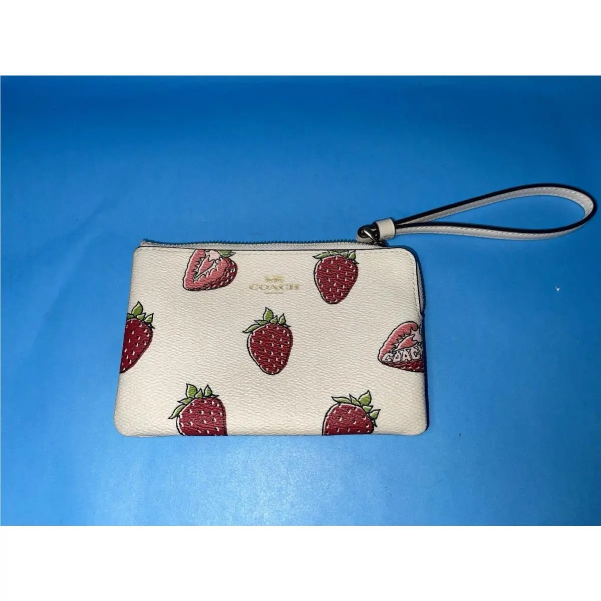 Coach CBB81 Strawberry Print Corner Zip Wristlet Chalk Multi