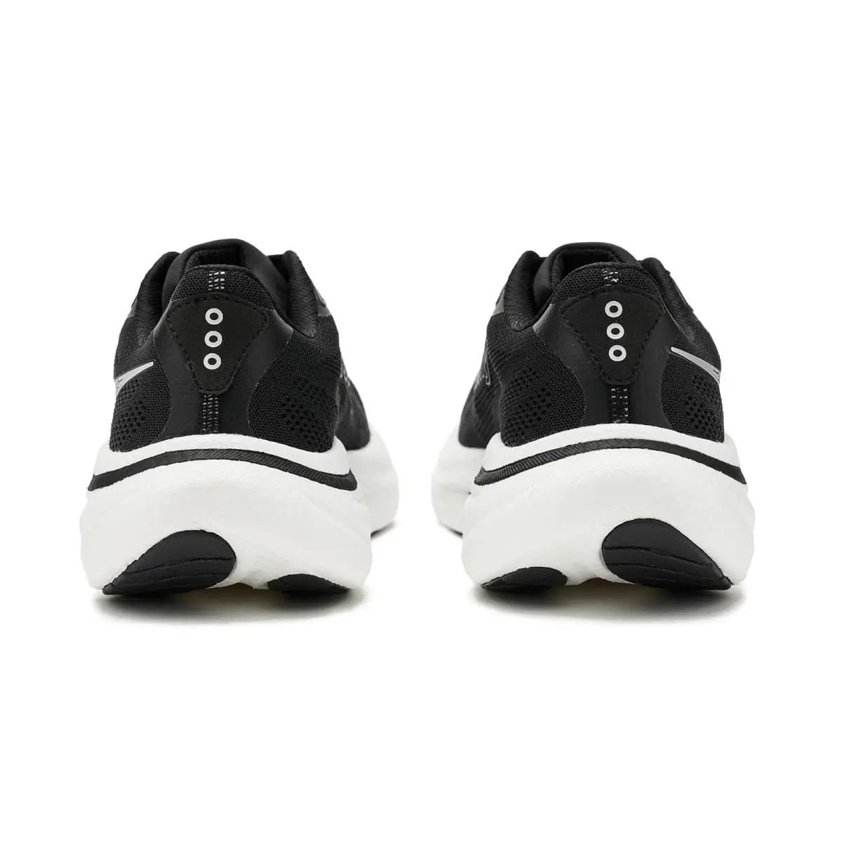 Saucony shoes - Black/Silver 5