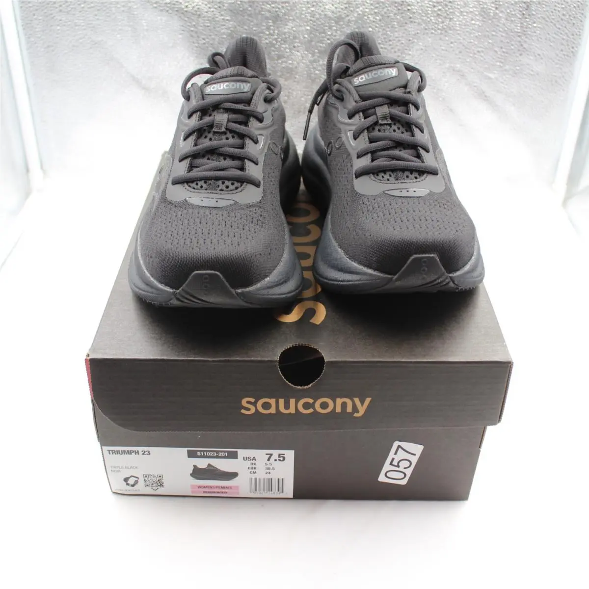 Saucony shoes - Saucony Triumph 23 - Triumph - S11023-201 - Black 0