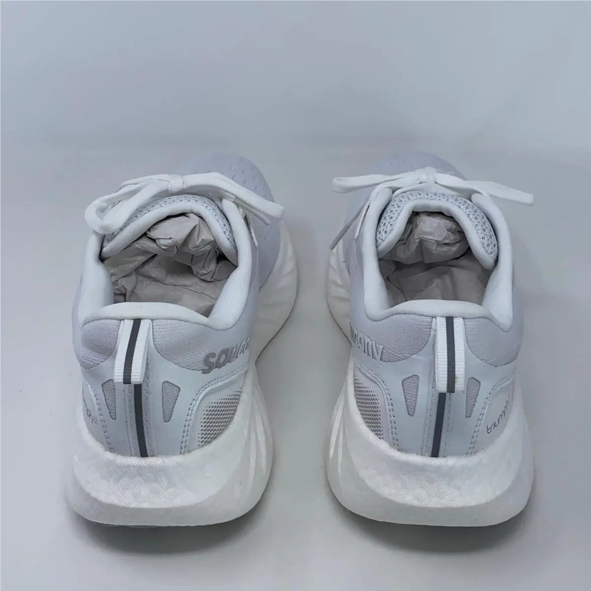 Saucony shoes - White (UPC: 195020536636) 1