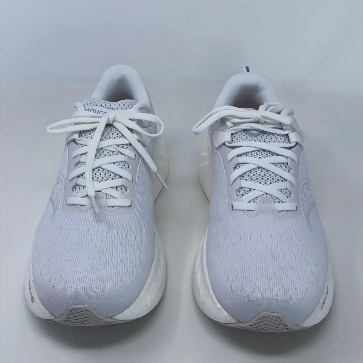 Saucony shoes - White (UPC: 195020536636) 2