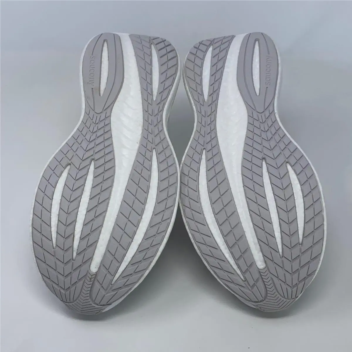 Saucony shoes - White (UPC: 195020536636) 4