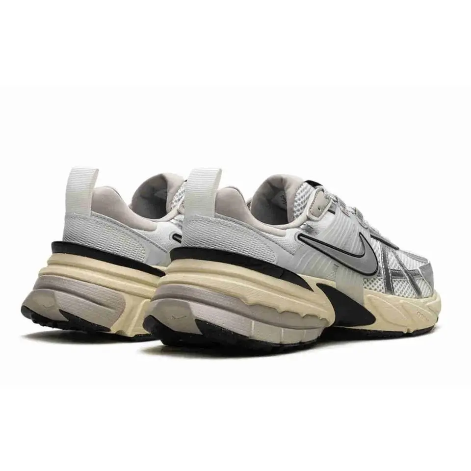 Nike shoes - Nike V2K Run - Run - FD0736-100 - SUMMIT WITE METALLIC SILVER 7