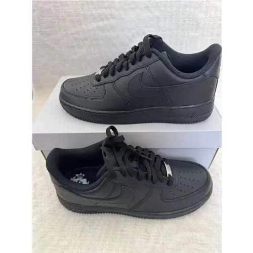 Nike shoes - Black 2