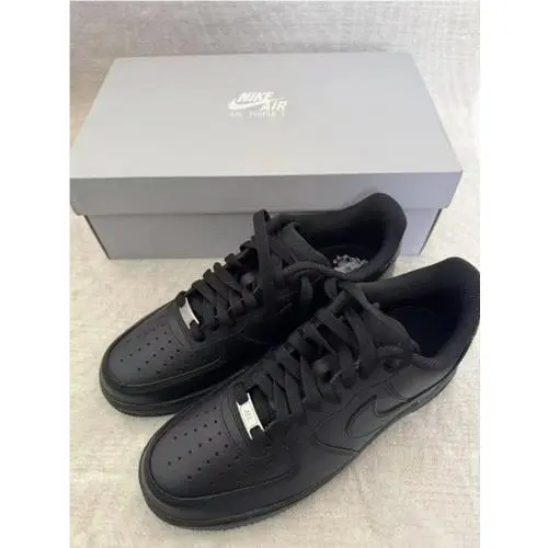 Nike shoes - Black 4