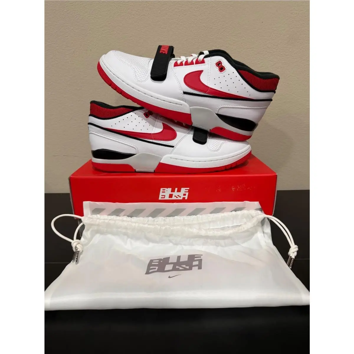 Nike shoes - White 4