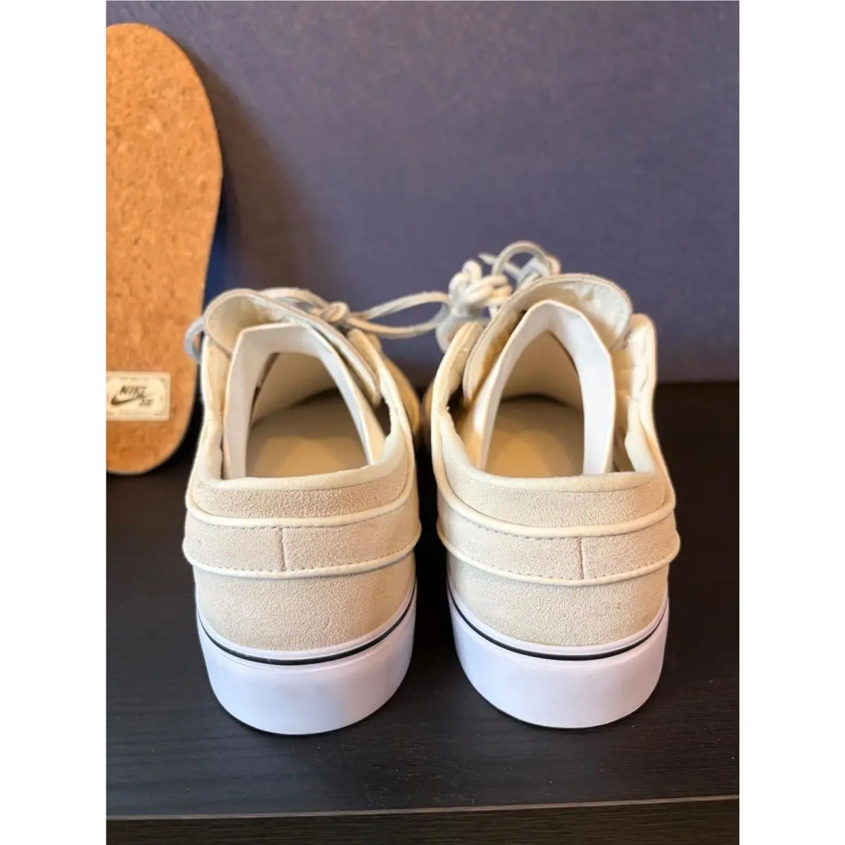 Nike shoes - White 4