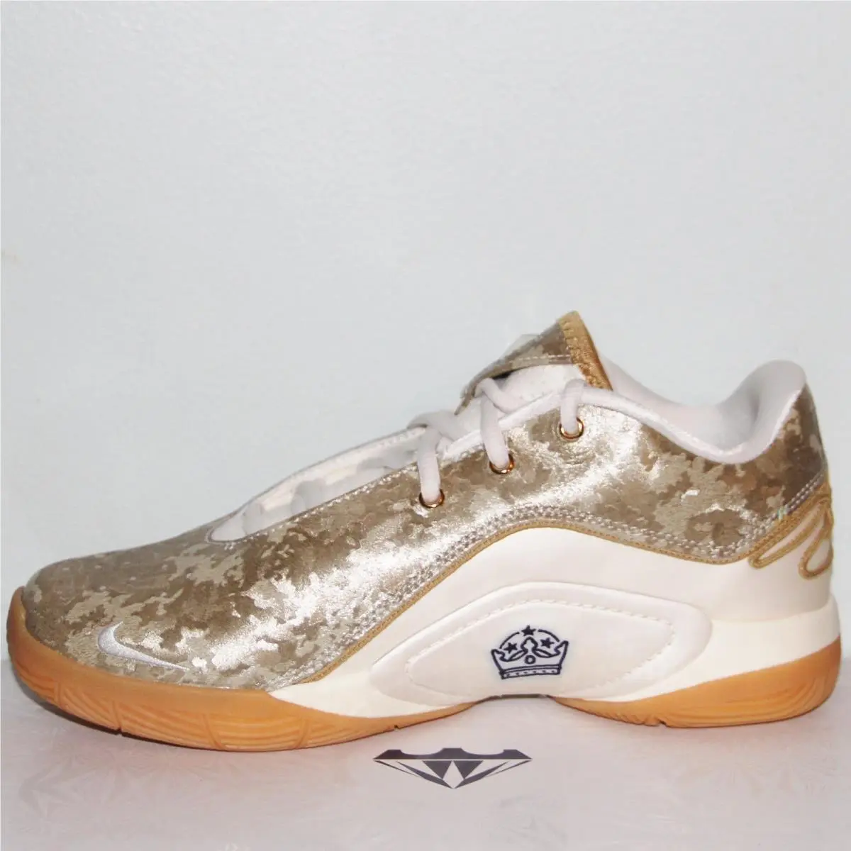 Nike shoes - Nike Lebron 22 GS - Lebron - Gold 1