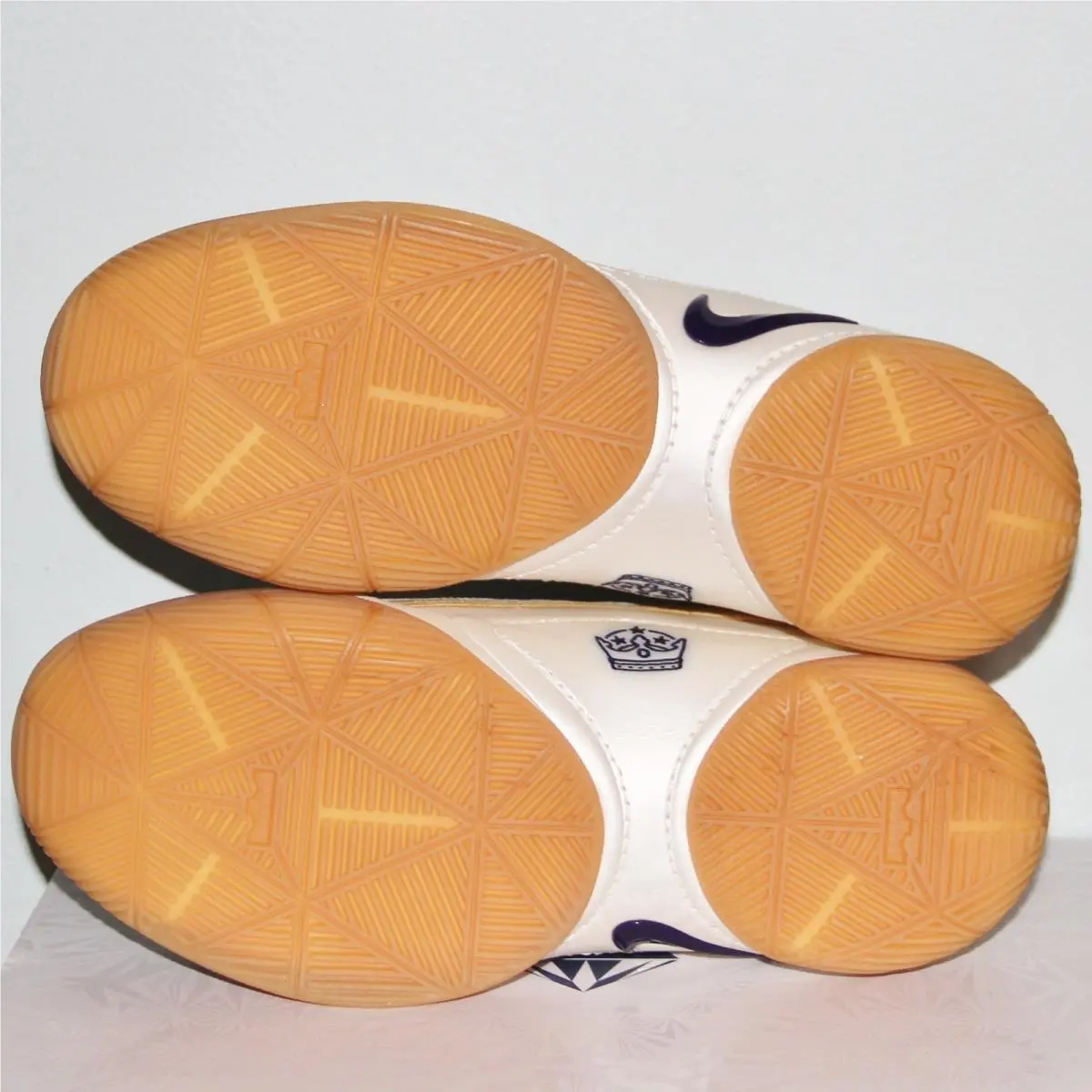 Nike shoes - Nike Lebron 22 GS - Lebron - Gold 4